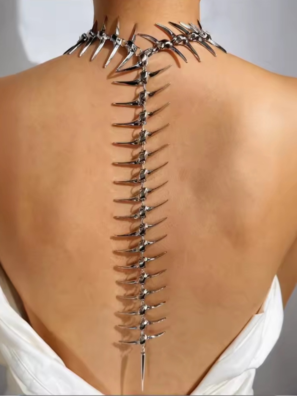 Silver Spine Back Spike Gothic Necklace - Picture 4 of 5